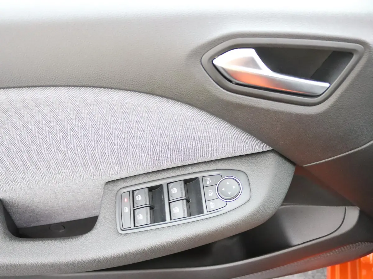 techno full hybrid E-Tech 145 | Groot Navi | Parkeercamera | Stoel- & Stuurverw. |