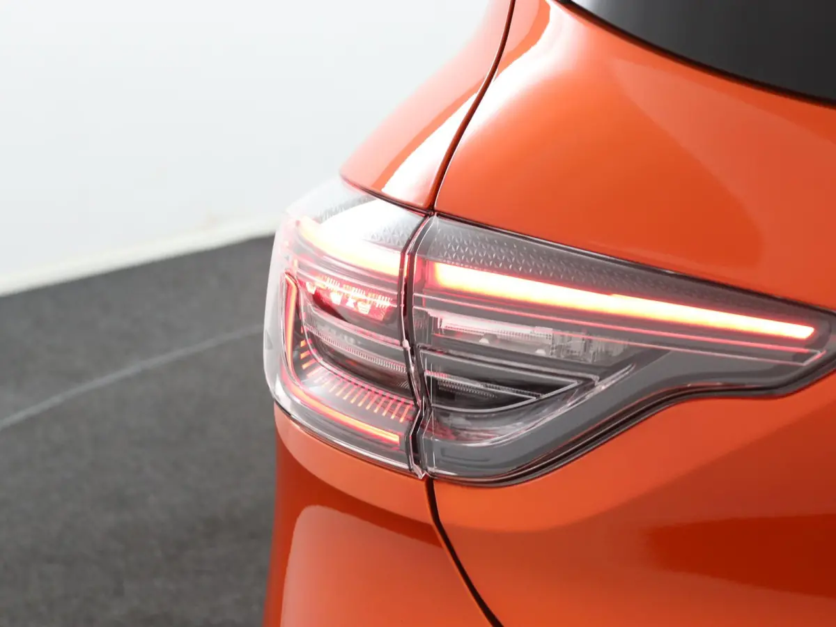 techno full hybrid E-Tech 145 | Groot Navi | Parkeercamera | Stoel- & Stuurverw. |