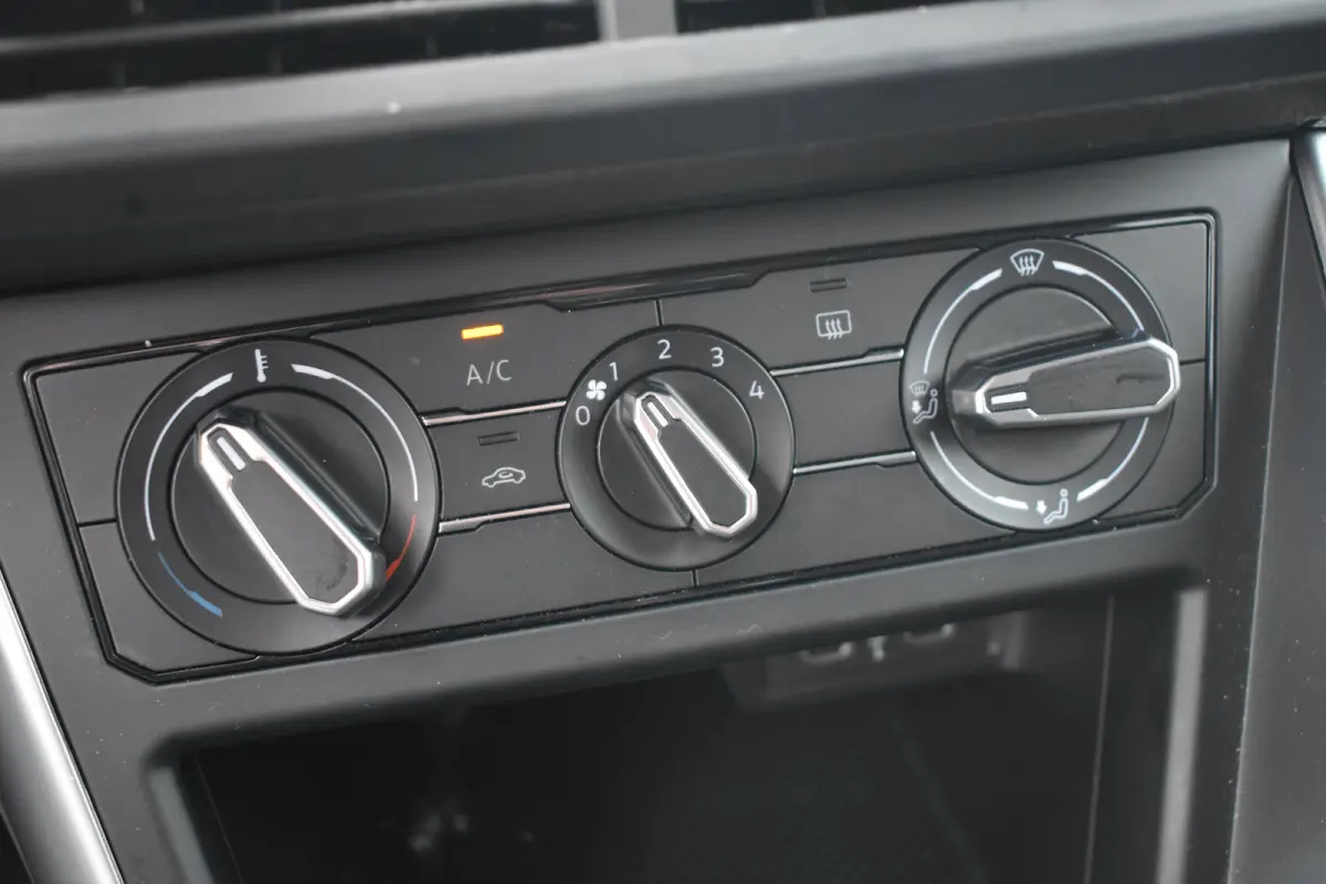 1.0 TSI 95PK Life Edition | VERLENGDE GARANTIE | CAMERA | ADAPT. CRUISE | APP. CONNECT | LED | DAB+