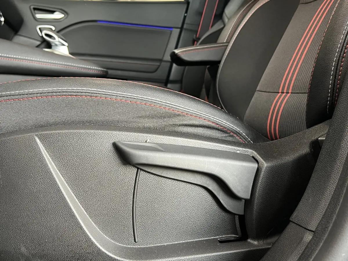 1.3 TCe 140 R.S. Line | Stoel, Stuur & Voorruitverwarming | Navi | Camera | Carplay | 100% Renault Dealer Onderhouden!