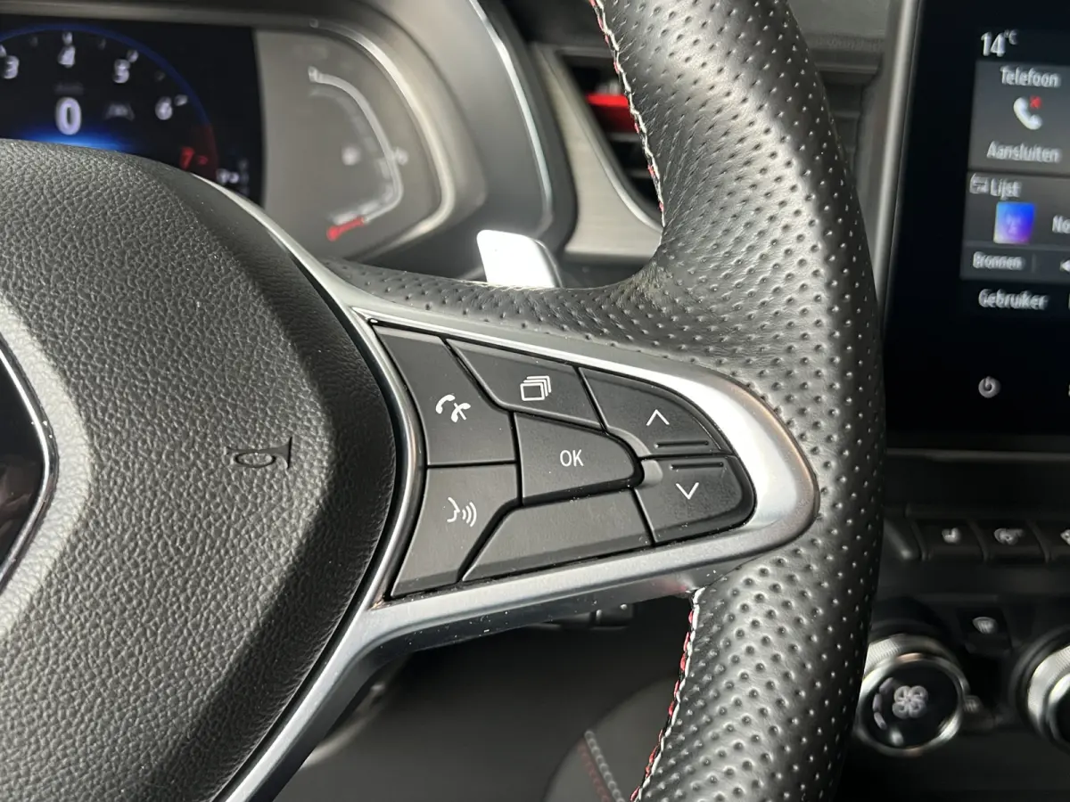 1.3 TCe 140 R.S. Line | Stoel, Stuur & Voorruitverwarming | Navi | Camera | Carplay | 100% Renault Dealer Onderhouden!