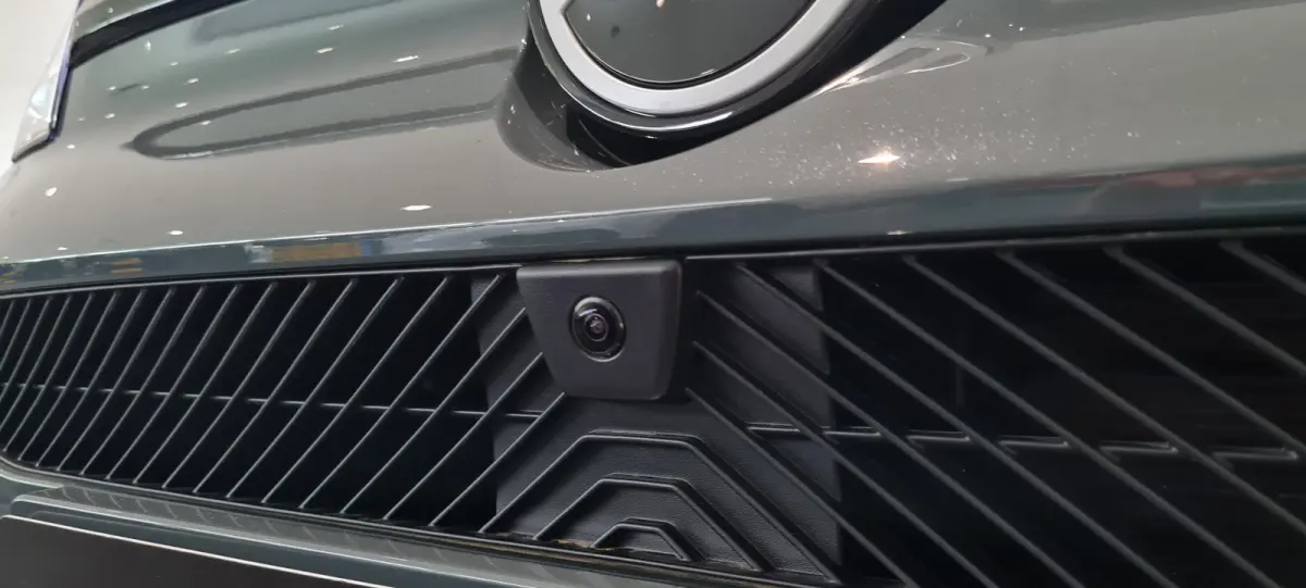 1.2 Hybrid Max Hoge instap | Automaat | Climate Control | Elek. Verstelbare Bestuurderstoel + Massage | Voorstoelen Verwarmd / Gekoeld | Stuurwiel Verwarmd | Apple Carplay / Android Auto