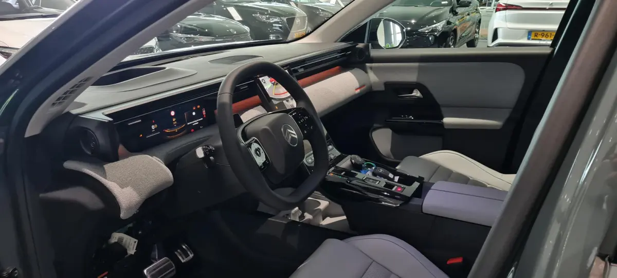 1.2 Hybrid Max Hoge instap | Automaat | Climate Control | Elek. Verstelbare Bestuurderstoel + Massage | Voorstoelen Verwarmd / Gekoeld | Stuurwiel Verwarmd | Apple Carplay / Android Auto