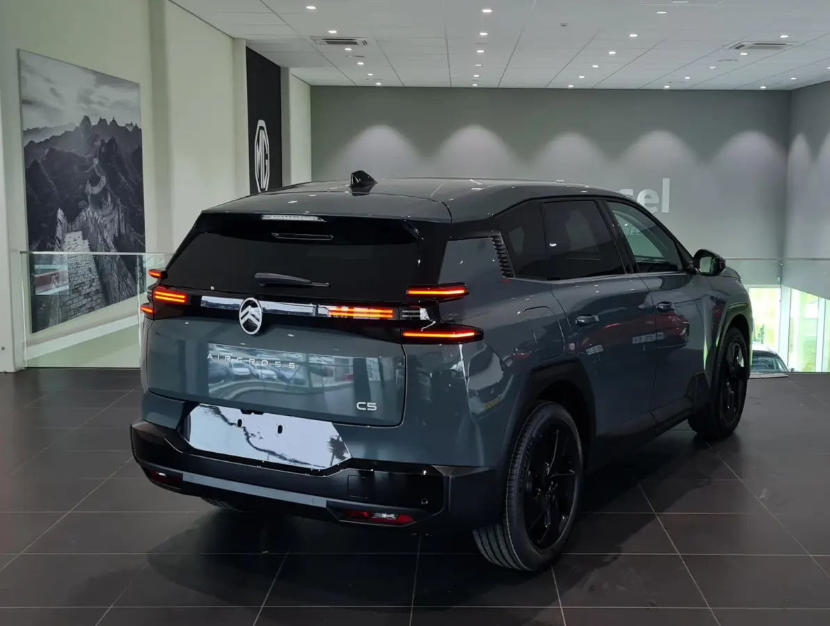 1.2 Hybrid Max Hoge instap | Automaat | Climate Control | Elek. Verstelbare Bestuurderstoel + Massage | Voorstoelen Verwarmd / Gekoeld | Stuurwiel Verwarmd | Apple Carplay / Android Auto