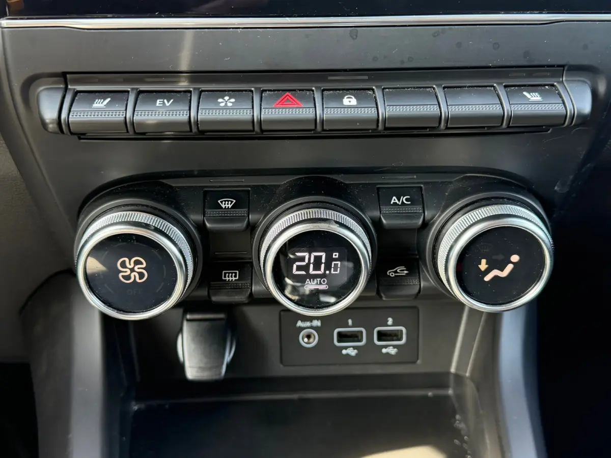 1.6 E-Tech Hybrid 145 Intens Camera, Navi 1E EIGENAAR