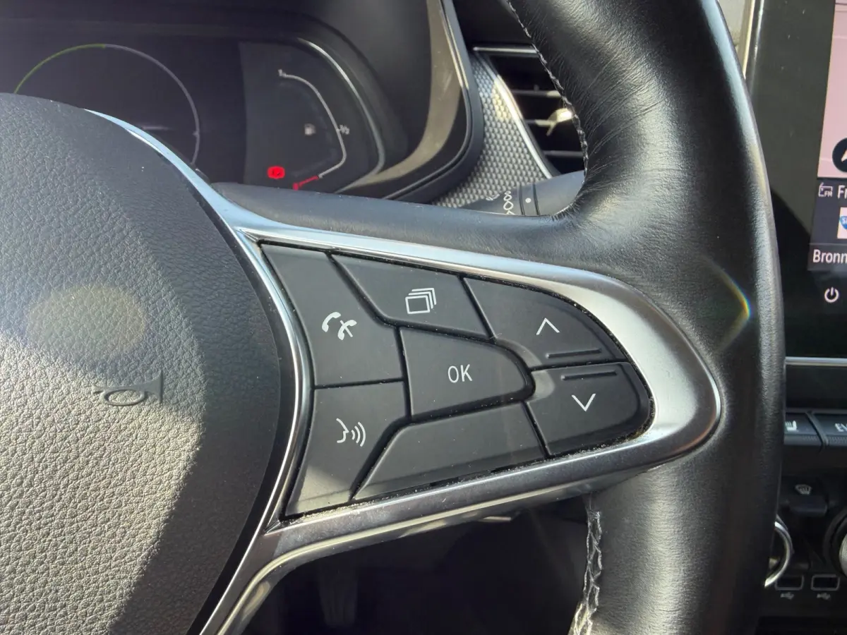 1.6 E-Tech Hybrid 145 Intens Camera, Navi 1E EIGENAAR