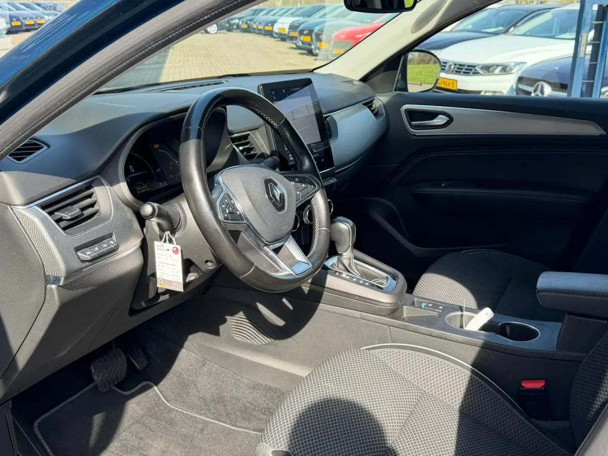 1.6 E-Tech Hybrid 145 Intens Camera, Navi 1E EIGENAAR