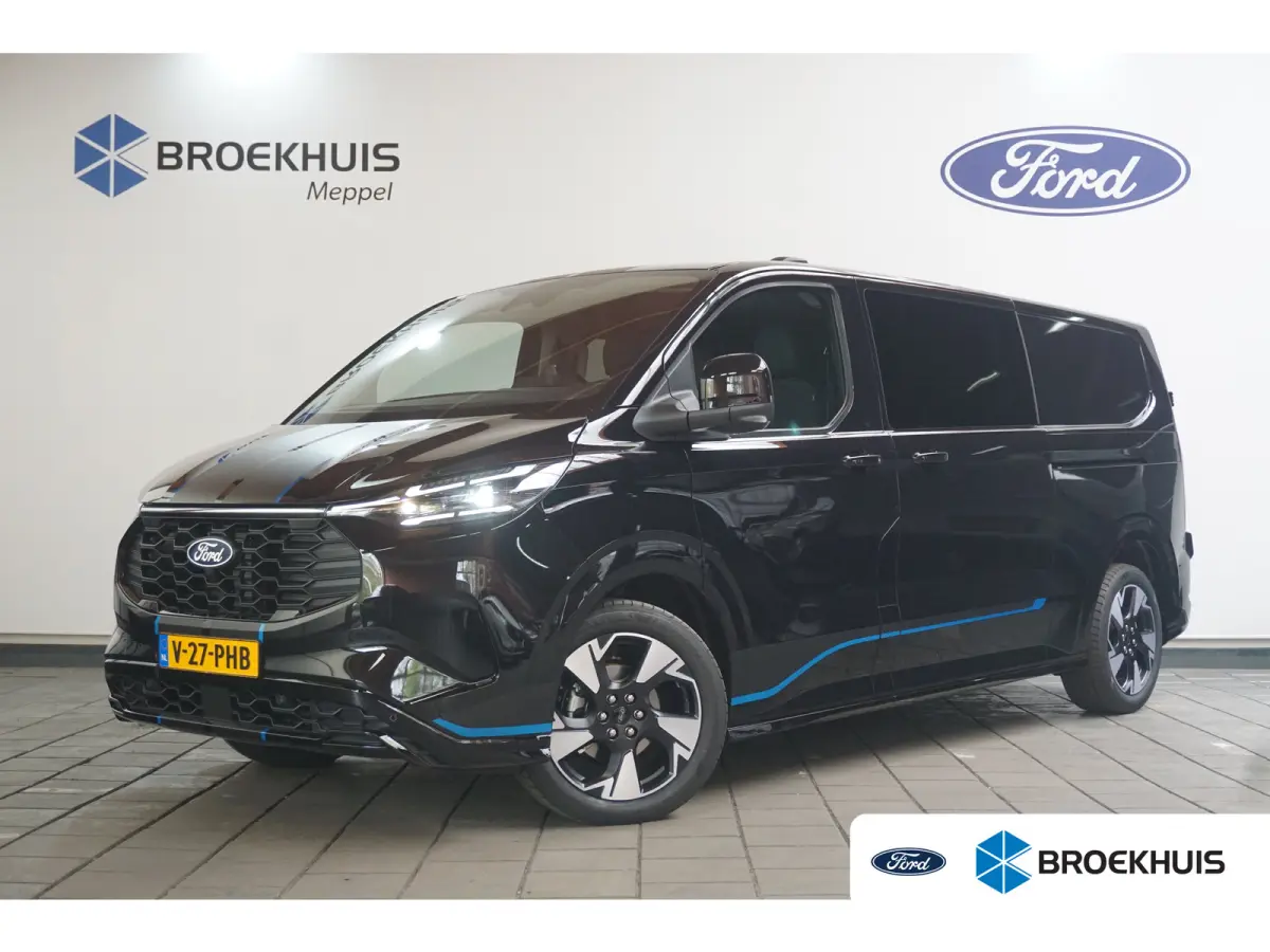 320 2.5 PHEV L2H1 Sport DC | 1-fase laadkabel mode 3 16A, 10 meter (PHEV) | 19 inch lichtmetalen velgen Sport (Matte Black) | 2 zitplaatsen rechtsvoor