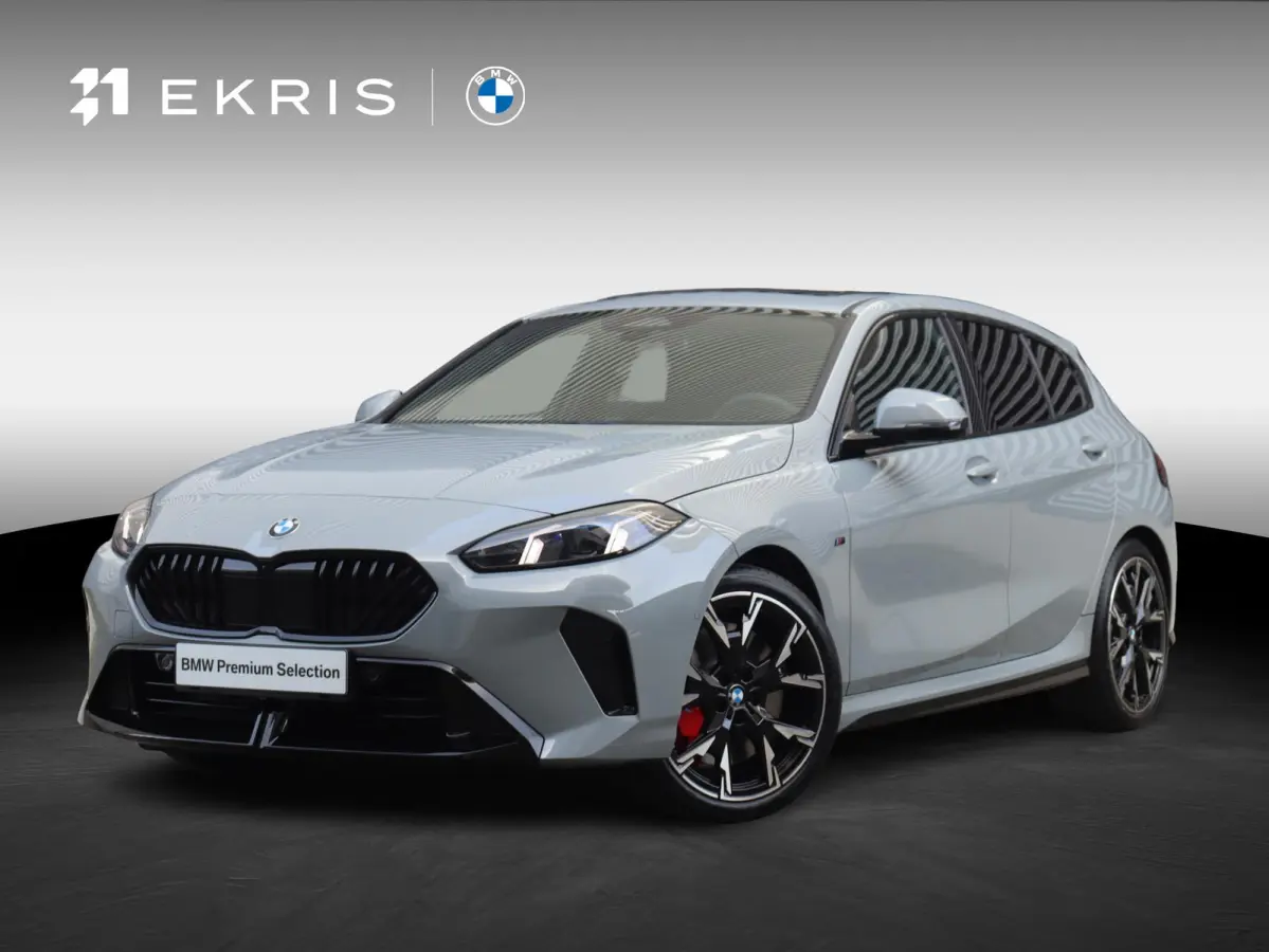 5-deurs 120 | M Sportpakket Pro | Panodak | Harman Kardon | Driving Assistant | Camera | Sportstoelen | Comfort Access | Getint Glas | Verwarmd Stuurwiel | 19'' LMV