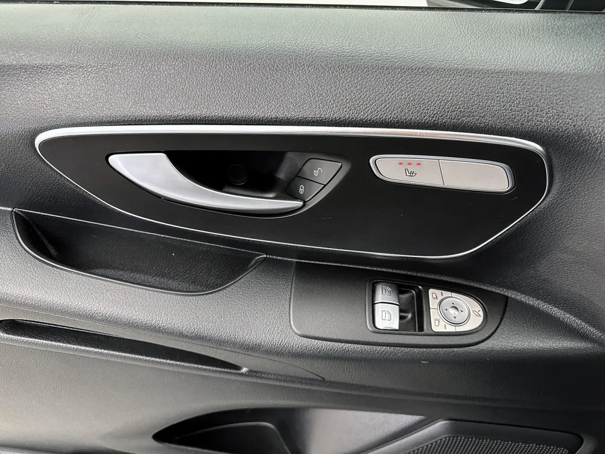 124 CDI DC L2 Dubbele Cabine 237pk Dubbele Schuifdeur Leder Adaptieve Cruise Control Led