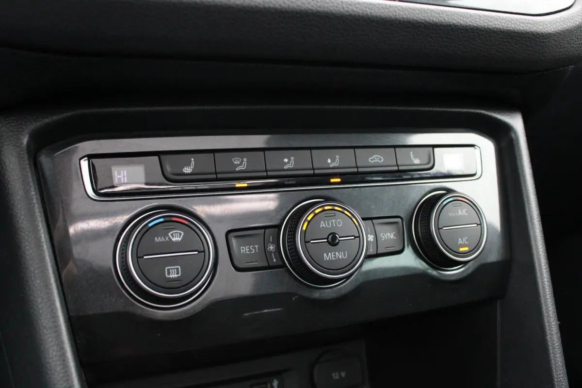 1.4 TSI | Panoramadak | Navi | Trekhaak | Rijklaarprijs