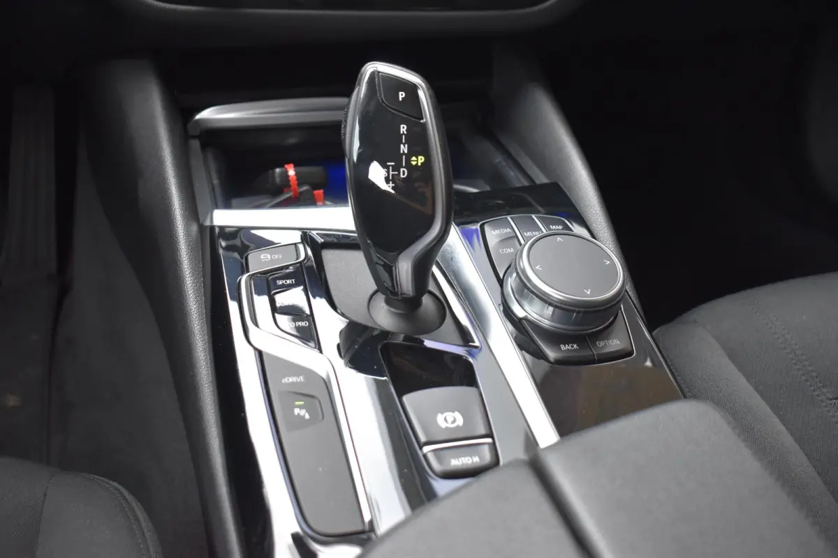 530e iPerformance ECC LMV NAVI LED
