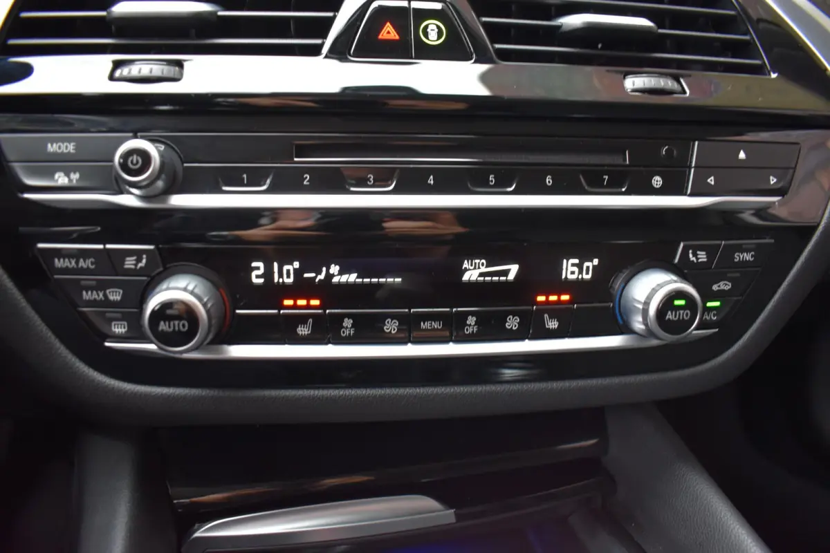 530e iPerformance ECC LMV NAVI LED