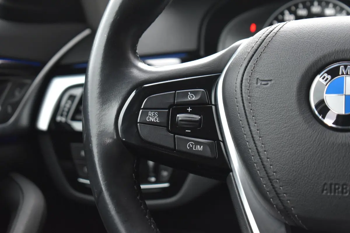 530e iPerformance ECC LMV NAVI LED