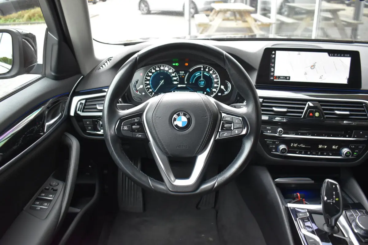 530e iPerformance ECC LMV NAVI LED