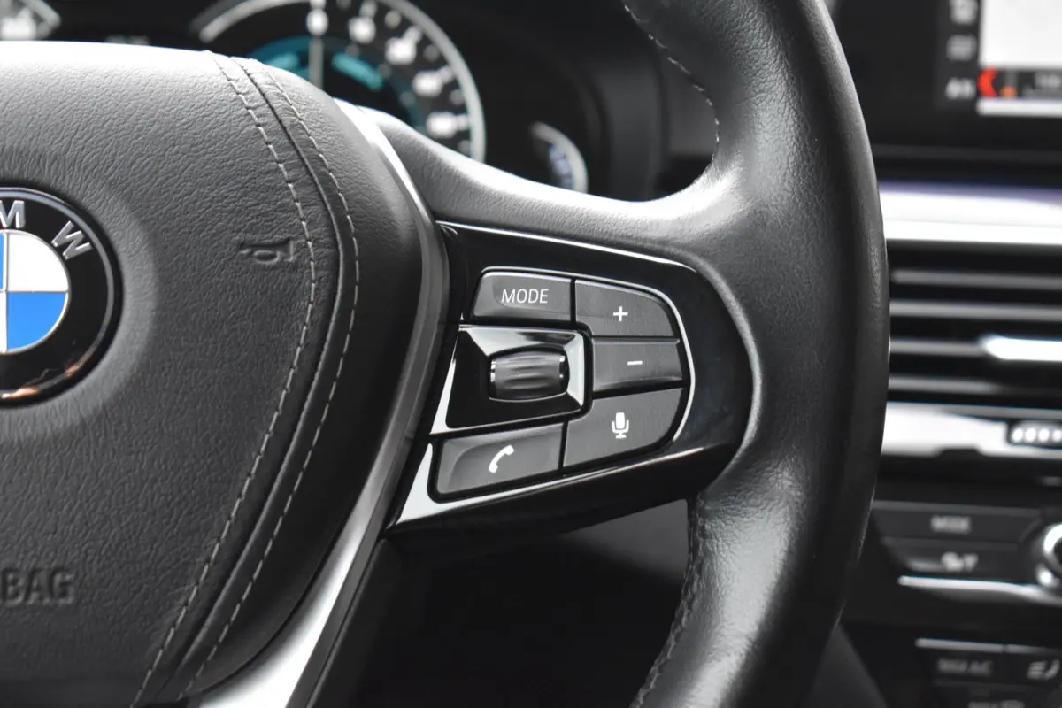 530e iPerformance ECC LMV NAVI LED