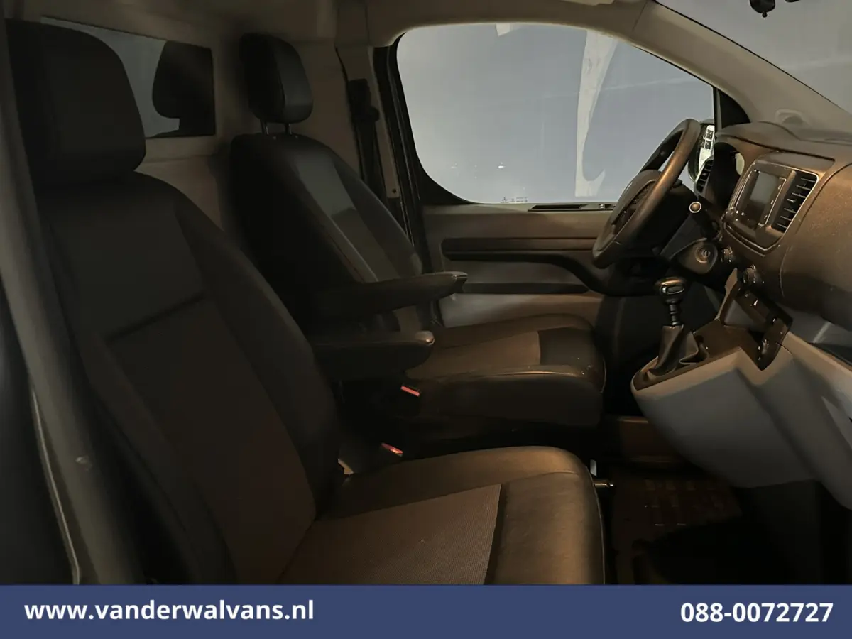 2.0 BlueHDI 122pk L3H1 Euro6 Airco | Camera | Navigatie | Apple Carplay | Cruisecontrol Android Auto, 2500kg Trekhaak, Parkeersensoren, Bijrijdersbank
