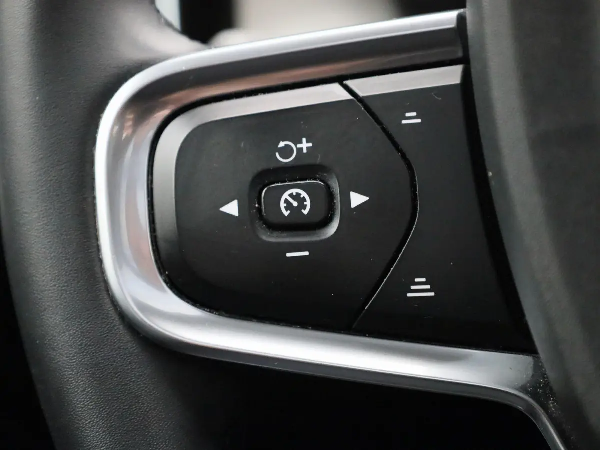 1.5 T4 Inscription | Automaat | Panoramadak | Apple Carplay / Android Auto | Virtual Cockpit | Stoel- Stuurverwarming | Elektrische Achterklep | Achteruitrijcamera | Navigatie | Climate Cont