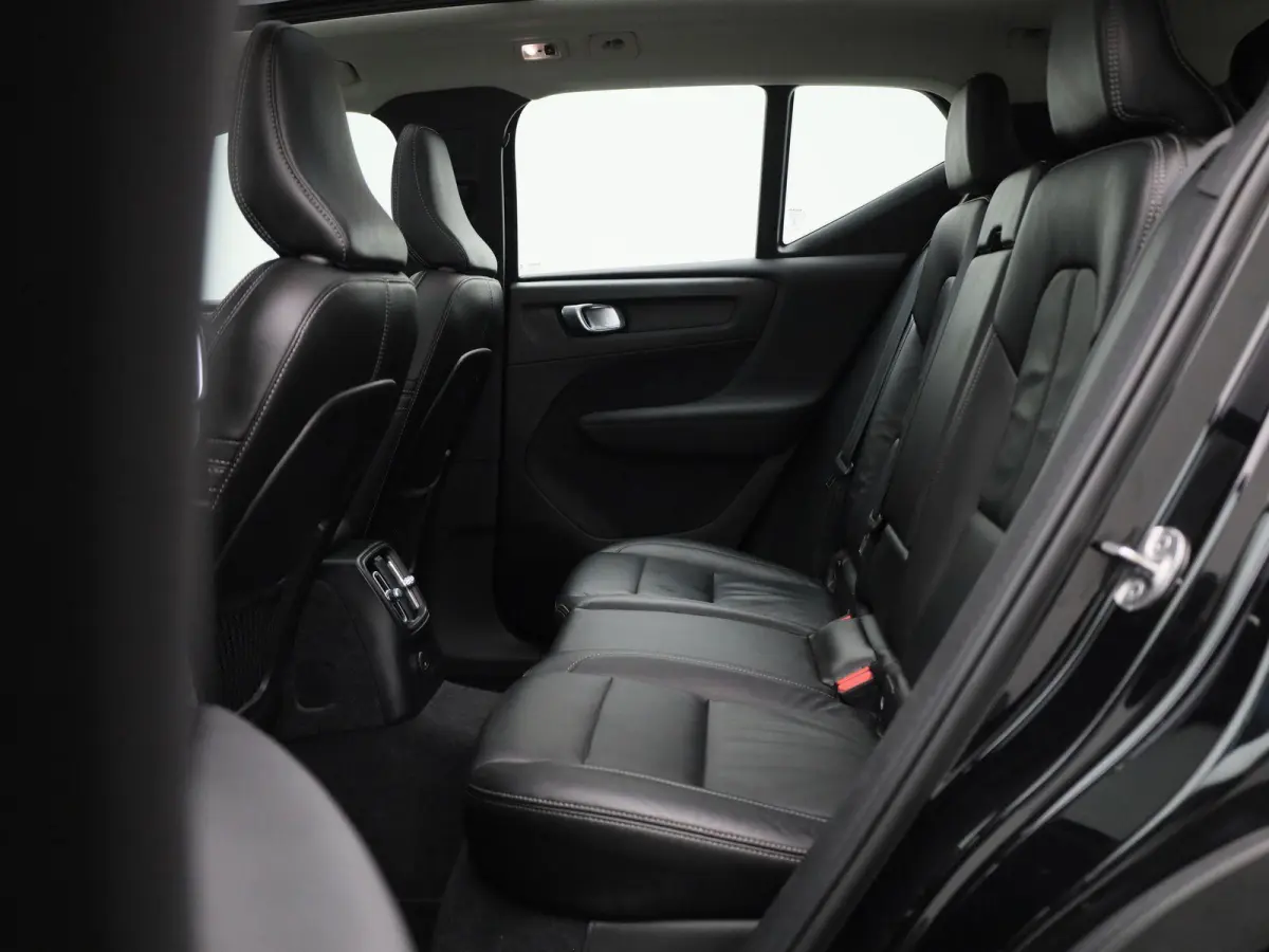1.5 T4 Inscription | Automaat | Panoramadak | Apple Carplay / Android Auto | Virtual Cockpit | Stoel- Stuurverwarming | Elektrische Achterklep | Achteruitrijcamera | Navigatie | Climate Cont
