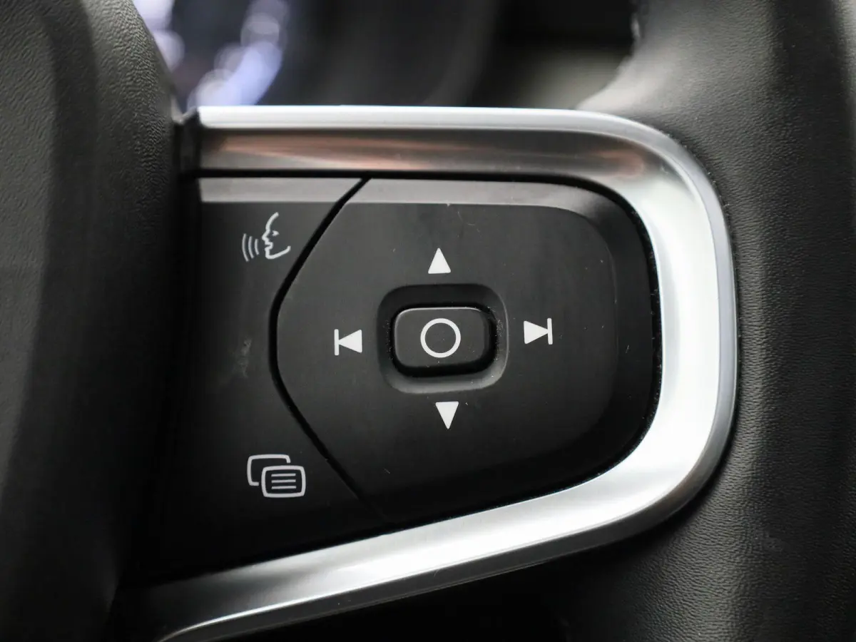 1.5 T4 Inscription | Automaat | Panoramadak | Apple Carplay / Android Auto | Virtual Cockpit | Stoel- Stuurverwarming | Elektrische Achterklep | Achteruitrijcamera | Navigatie | Climate Cont
