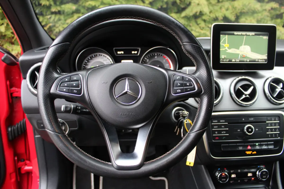 200 d Premium 136PK | Climate Control | Camera | NAVI | Half-leder