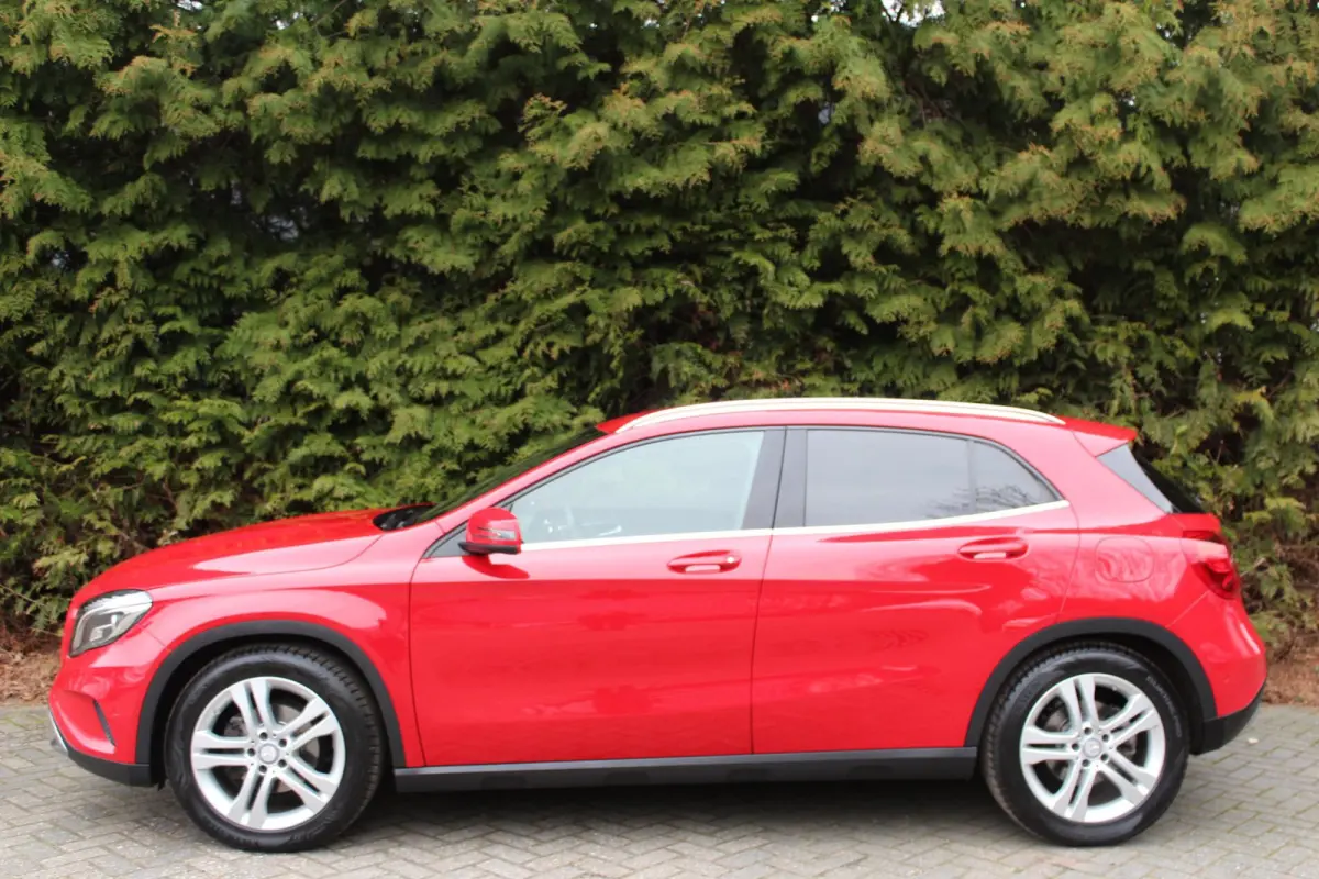 200 d Premium 136PK | Climate Control | Camera | NAVI | Half-leder