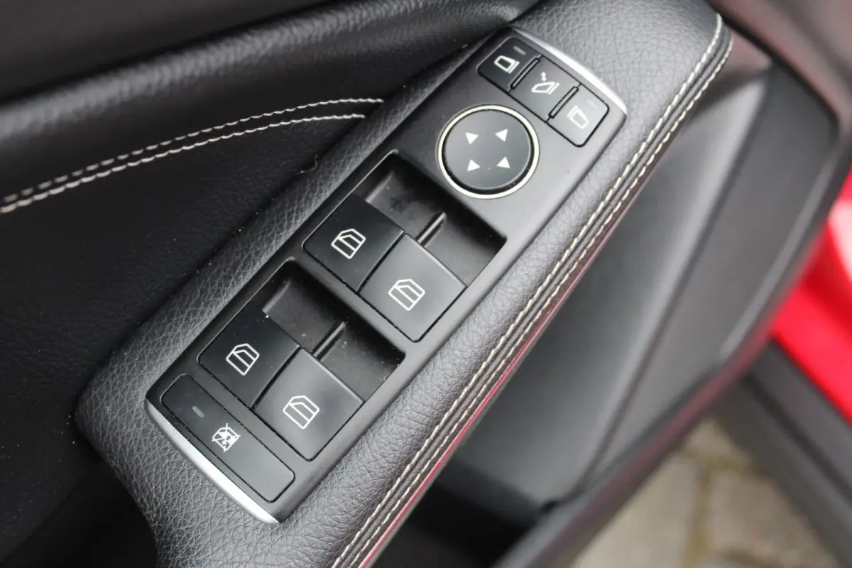 200 d Premium 136PK | Climate Control | Camera | NAVI | Half-leder