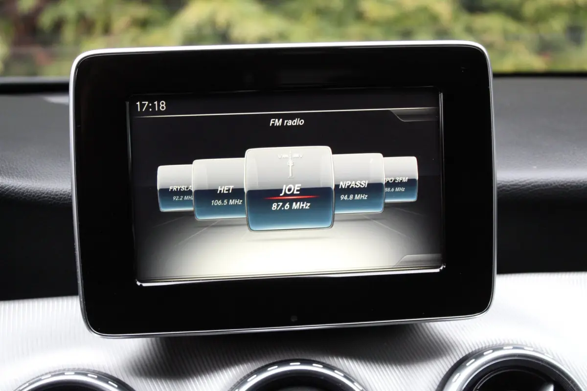 200 d Premium 136PK | Climate Control | Camera | NAVI | Half-leder