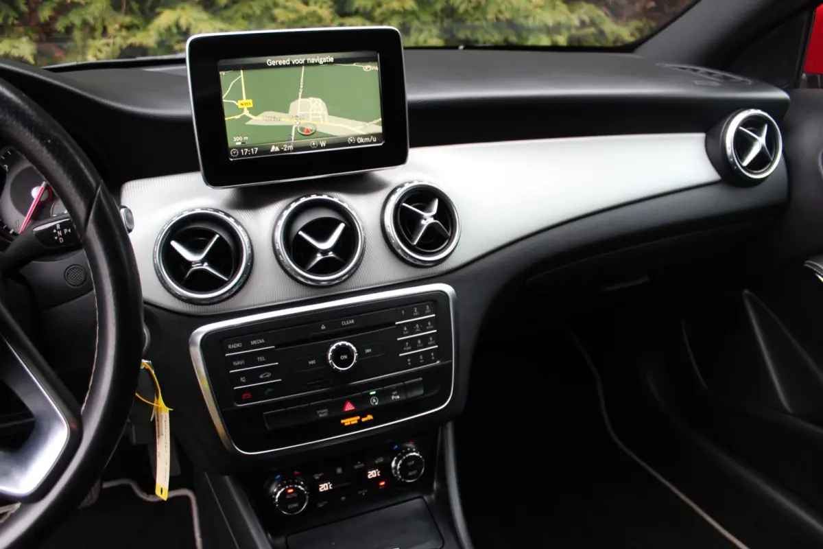 200 d Premium 136PK | Climate Control | Camera | NAVI | Half-leder