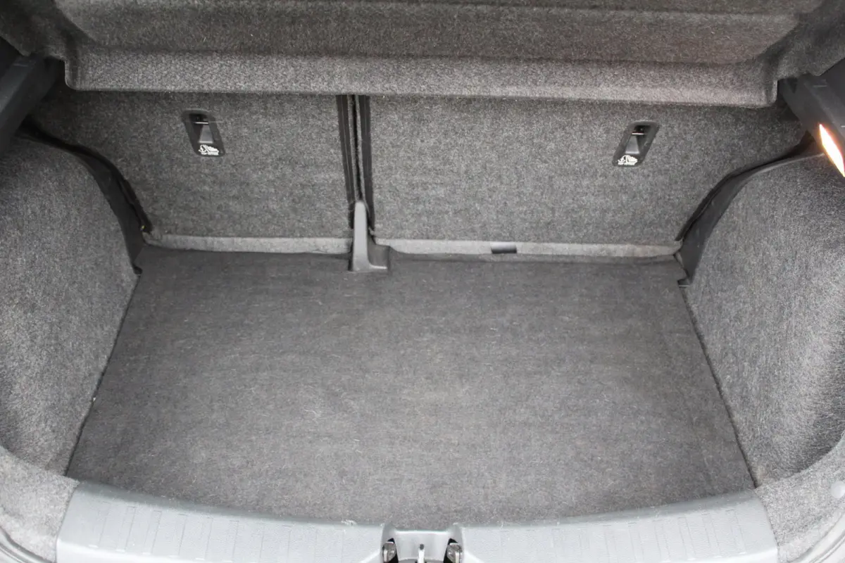 1.0 IG-T N-Connecta 101PK | Navi | Parkeercamera | Climate Control | Lichtmetalen velgen
