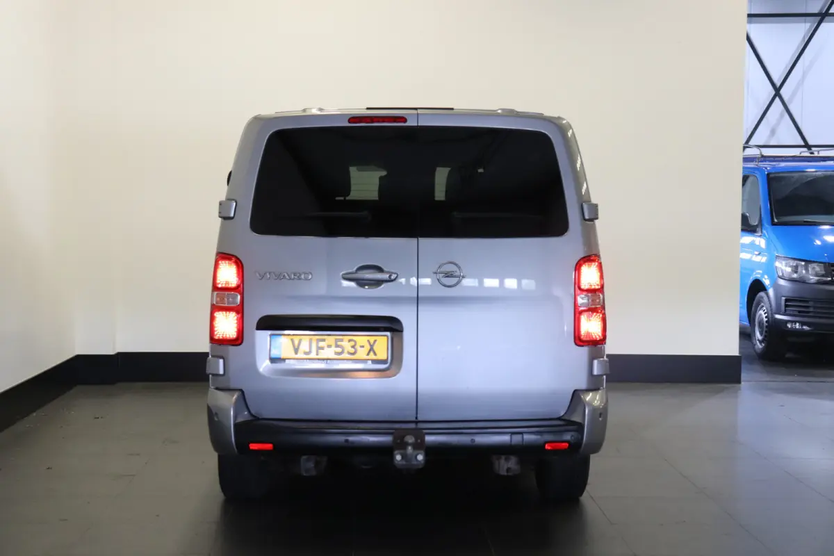 2.0 CDTI 122PK L3 Dubbele Cabine EURO 6 - Airco - Cruise - Camera - € 14.900,- Excl.