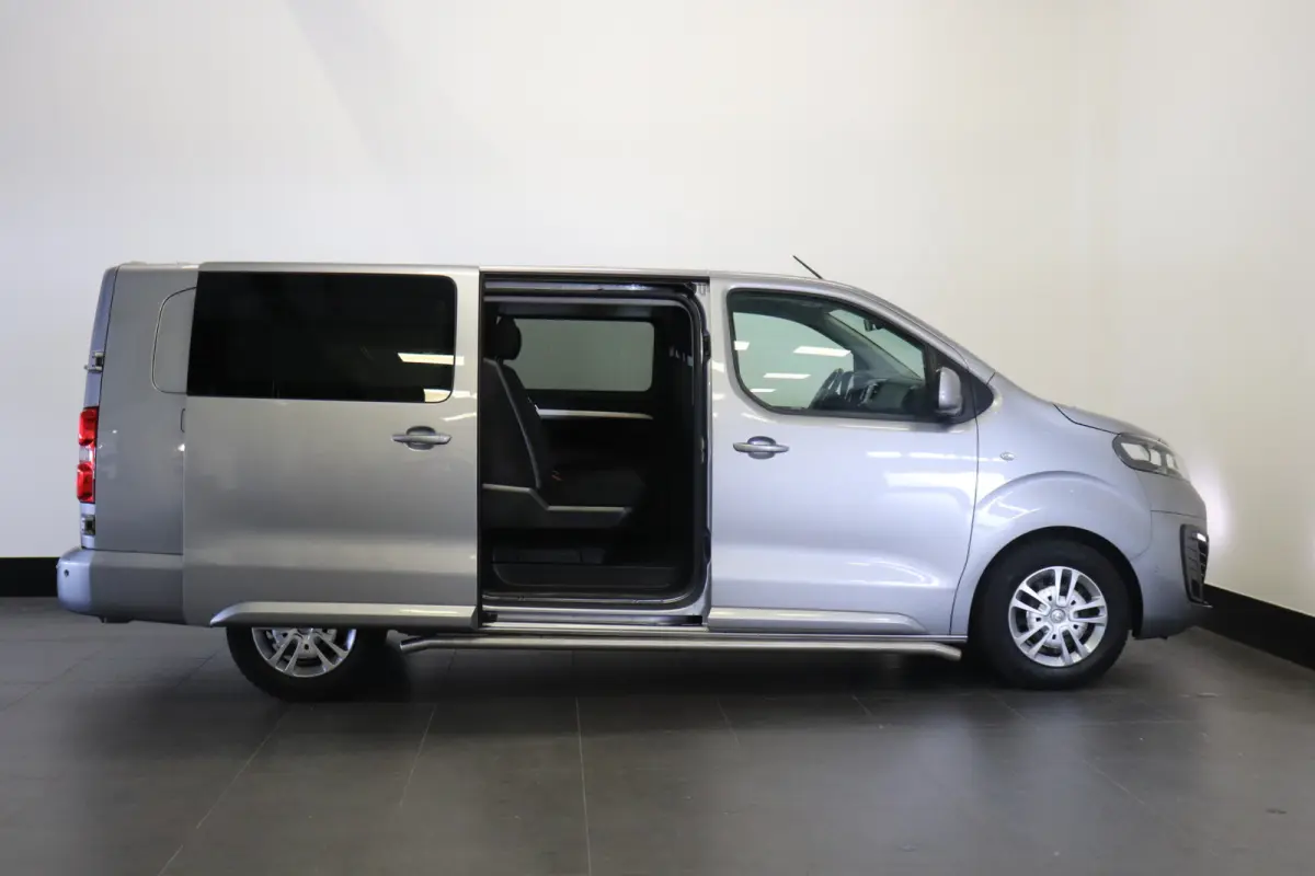 2.0 CDTI 122PK L3 Dubbele Cabine EURO 6 - Airco - Cruise - Camera - € 14.900,- Excl.