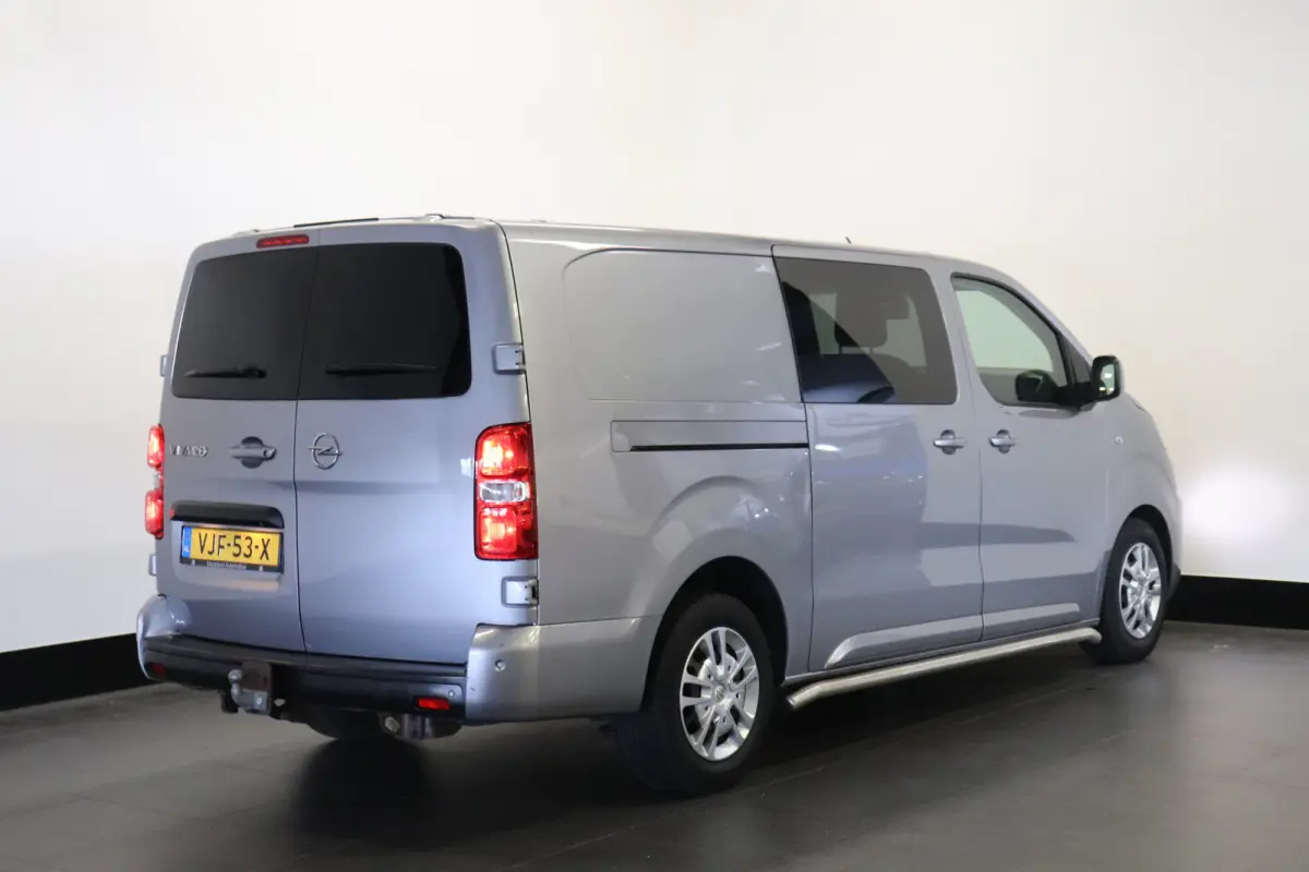 2.0 CDTI 122PK L3 Dubbele Cabine EURO 6 - Airco - Cruise - Camera - € 14.900,- Excl.