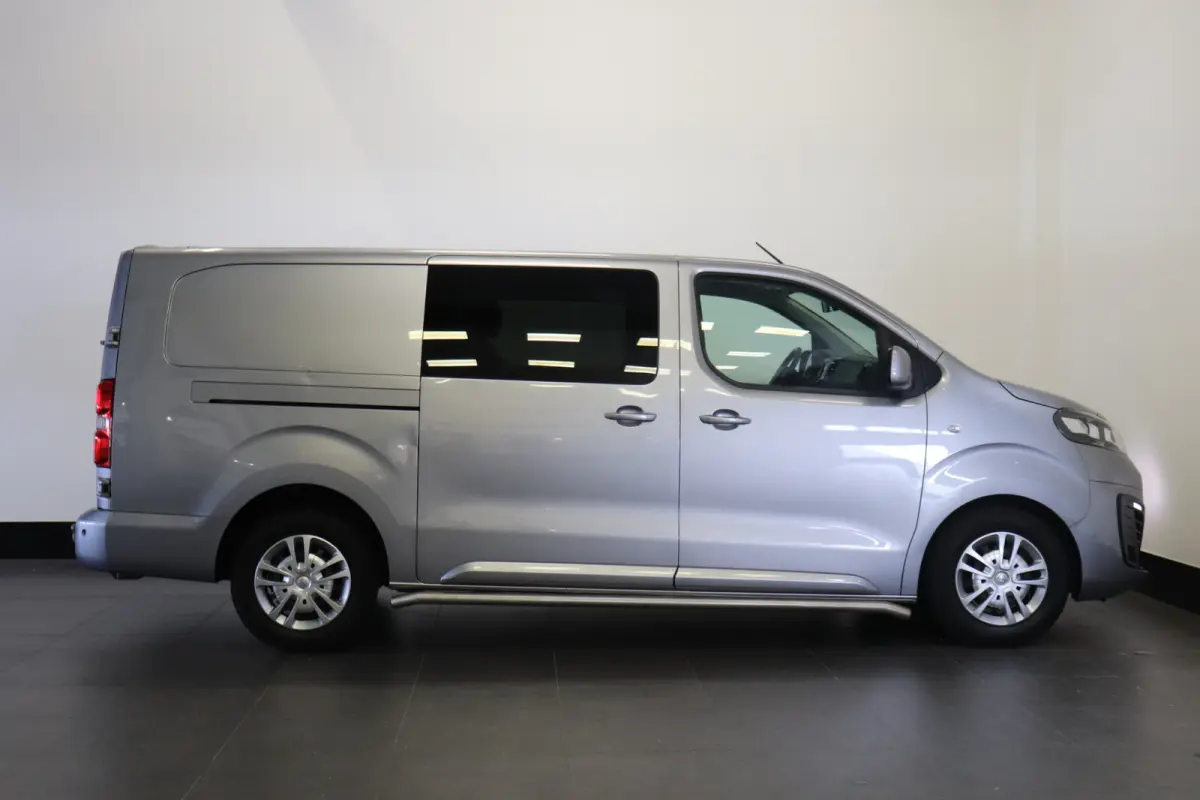 2.0 CDTI 122PK L3 Dubbele Cabine EURO 6 - Airco - Cruise - Camera - € 14.900,- Excl.