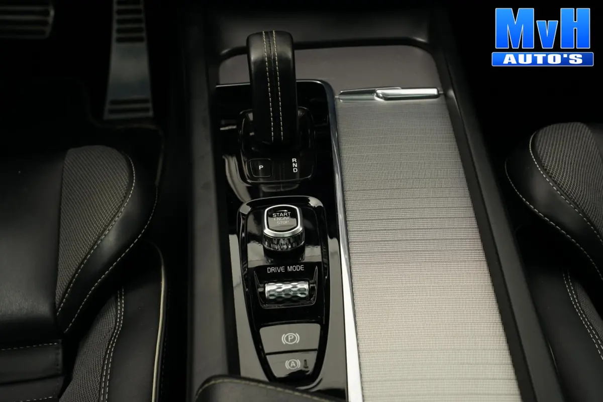 2.0 PHEV T6 AWD R-Design|PANO|H/K|TREKH|SOH93%