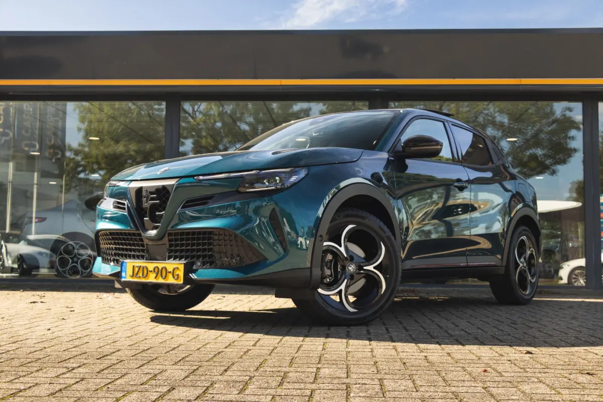 1.2 Turbo 145pk Hybrid Ibrida Speciale SPORT-PACK/SABELT/PANORAMA-DAK