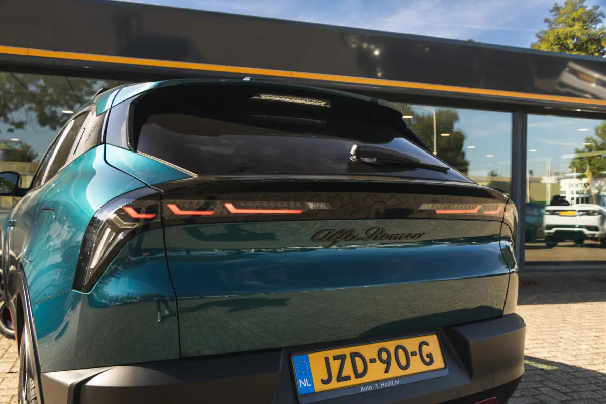 1.2 Turbo 145pk Hybrid Ibrida Speciale SPORT-PACK/SABELT/PANORAMA-DAK