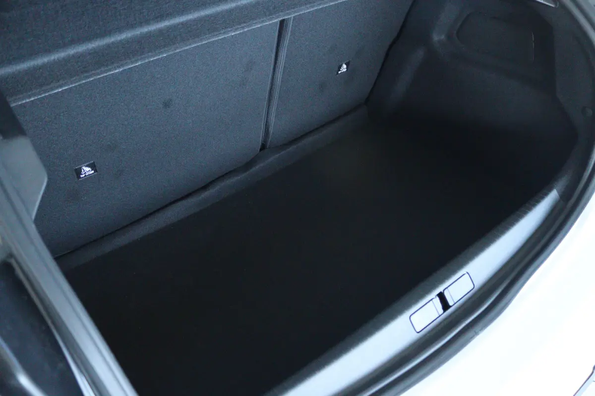 1.2 Turbo 100 Style | Cruise Control | Airco | Parkeersensoren | Carplay | LED |