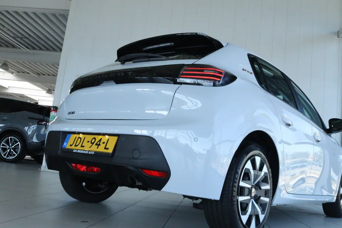 1.2 Turbo 100 Style | Cruise Control | Airco | Parkeersensoren | Carplay | LED |