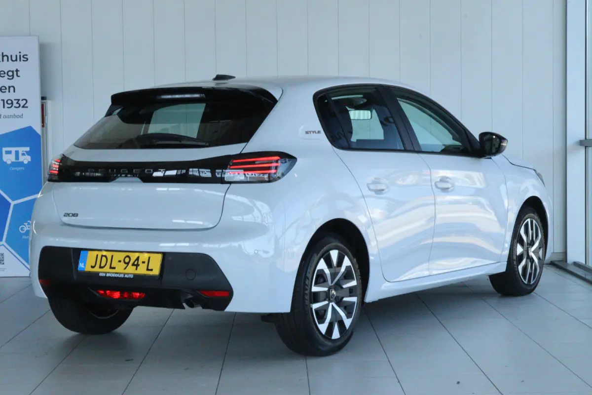 1.2 Turbo 100 Style | Cruise Control | Airco | Parkeersensoren | Carplay | LED |