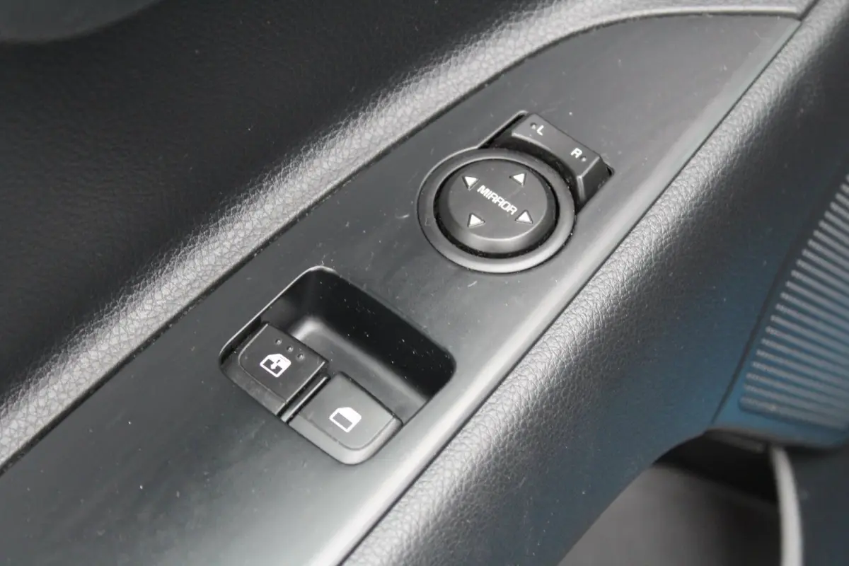 1.0 T-GDi MHEV DynamicLine 100PK | Parkeercamera | Navigatie | Apple/Android Carplay | Climate Control