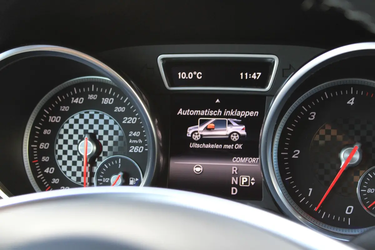 350d 4M AMG Grijs Kenteken Pano | Trekhaak | Luchtvering | HarmanKardon | Standkachel | Leder Sportstoelen | 360 Camera | LED ILS | Carplay | Nightpakket | Dealer Onderhouden | Topstaat ML 3
