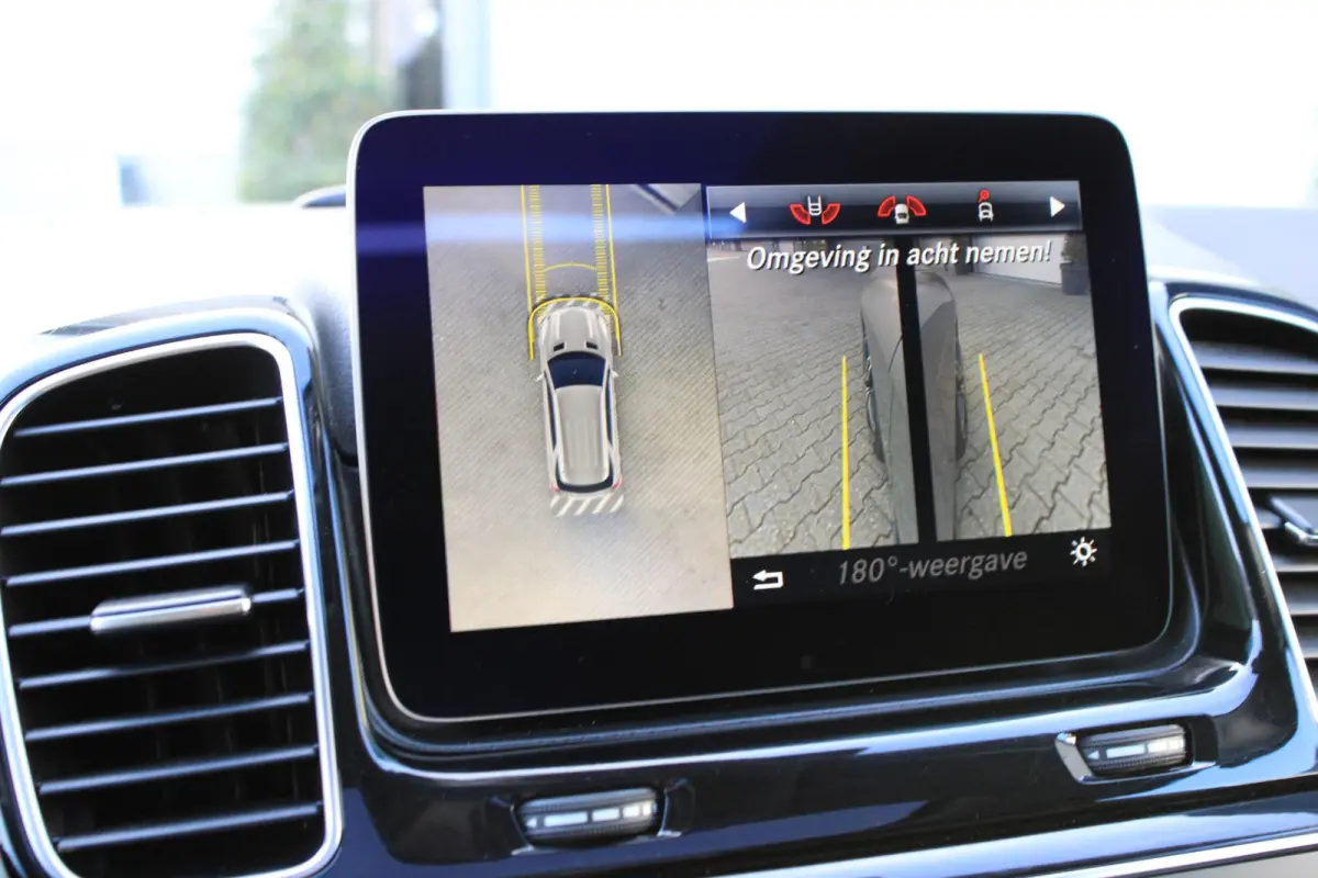 350d 4M AMG Grijs Kenteken Pano | Trekhaak | Luchtvering | HarmanKardon | Standkachel | Leder Sportstoelen | 360 Camera | LED ILS | Carplay | Nightpakket | Dealer Onderhouden | Topstaat ML 3