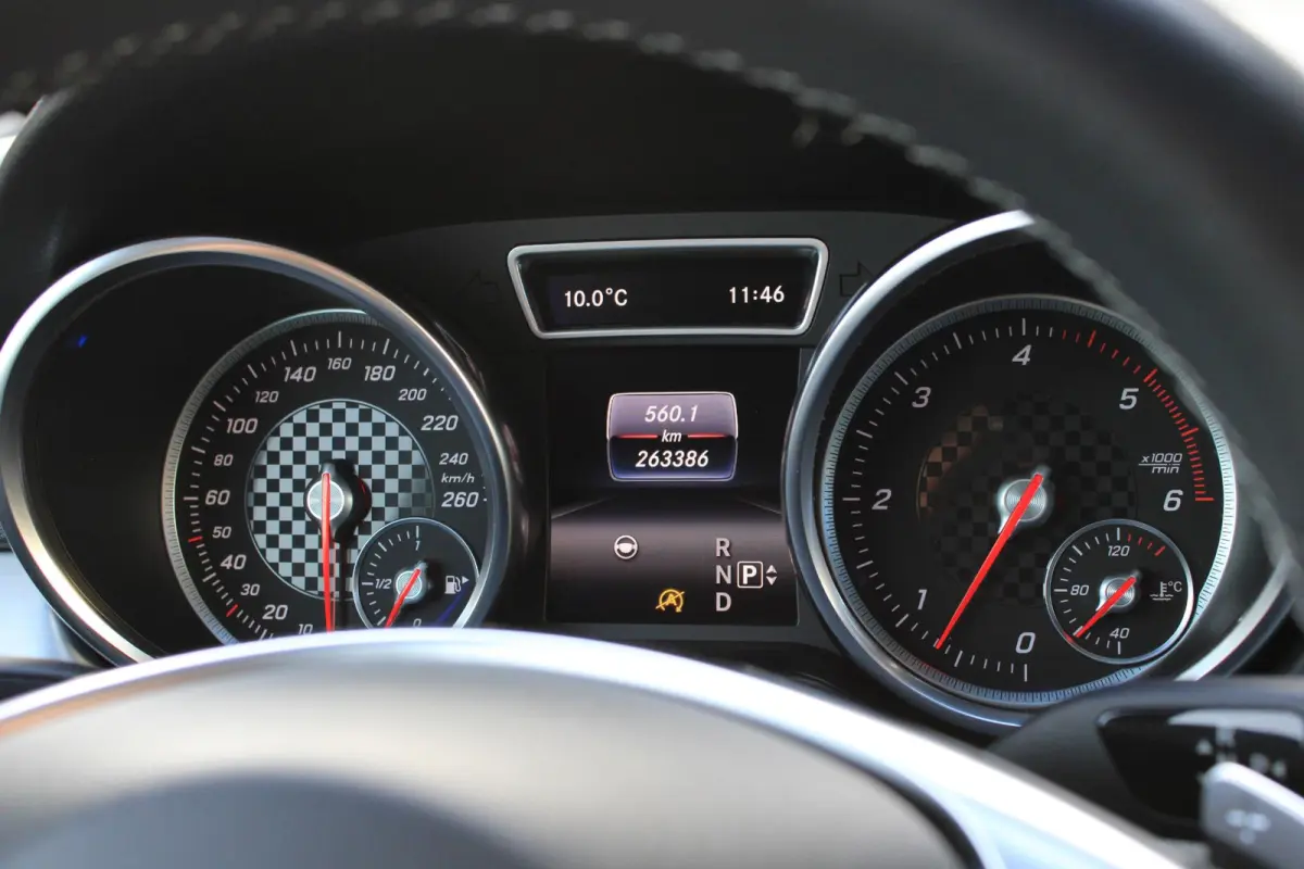 350d 4M AMG Grijs Kenteken Pano | Trekhaak | Luchtvering | HarmanKardon | Standkachel | Leder Sportstoelen | 360 Camera | LED ILS | Carplay | Nightpakket | Dealer Onderhouden | Topstaat ML 3