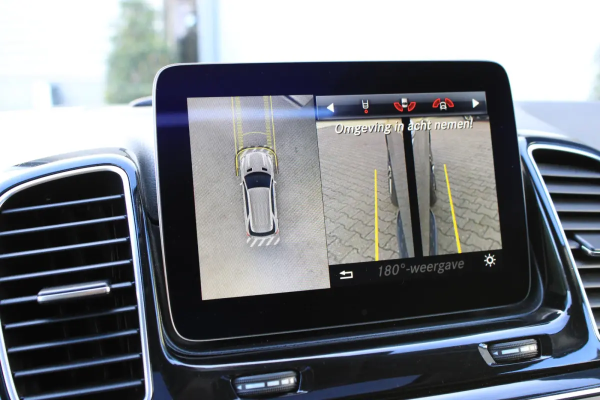 350d 4M AMG Grijs Kenteken Pano | Trekhaak | Luchtvering | HarmanKardon | Standkachel | Leder Sportstoelen | 360 Camera | LED ILS | Carplay | Nightpakket | Dealer Onderhouden | Topstaat ML 3