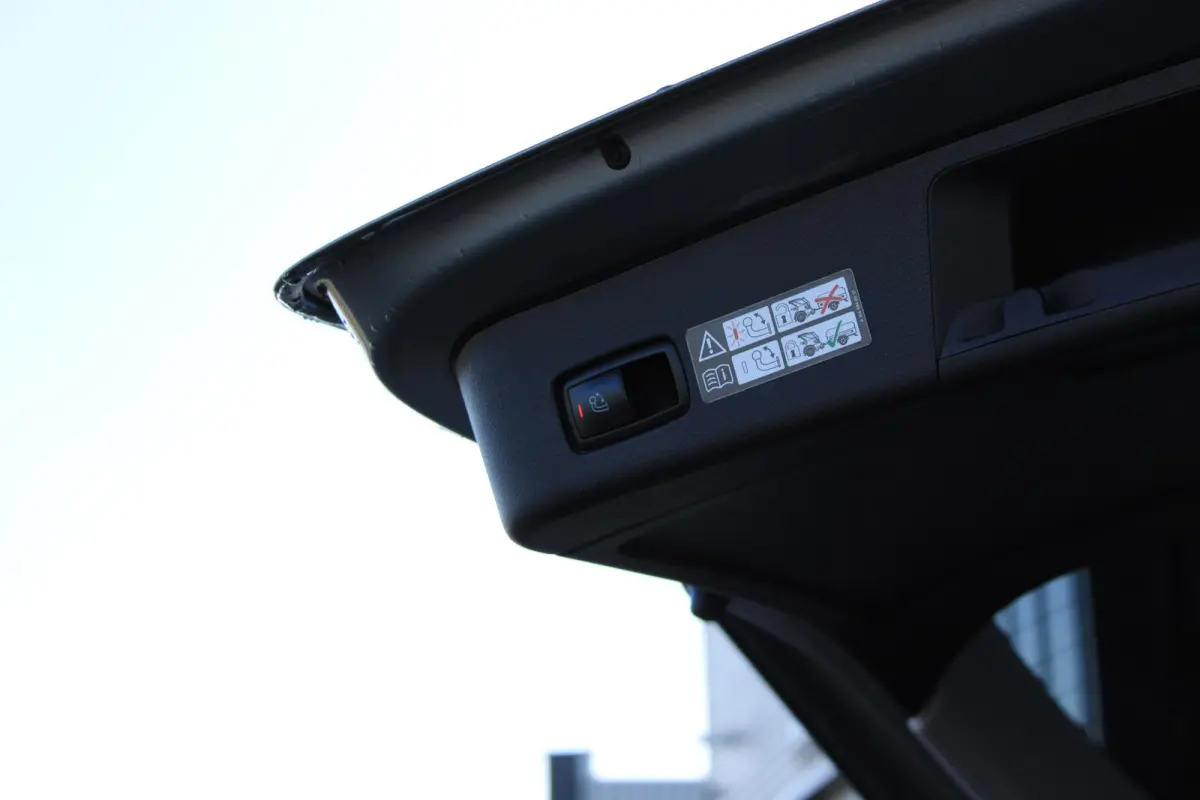 350d 4M AMG Grijs Kenteken Pano | Trekhaak | Luchtvering | HarmanKardon | Standkachel | Leder Sportstoelen | 360 Camera | LED ILS | Carplay | Nightpakket | Dealer Onderhouden | Topstaat ML 3