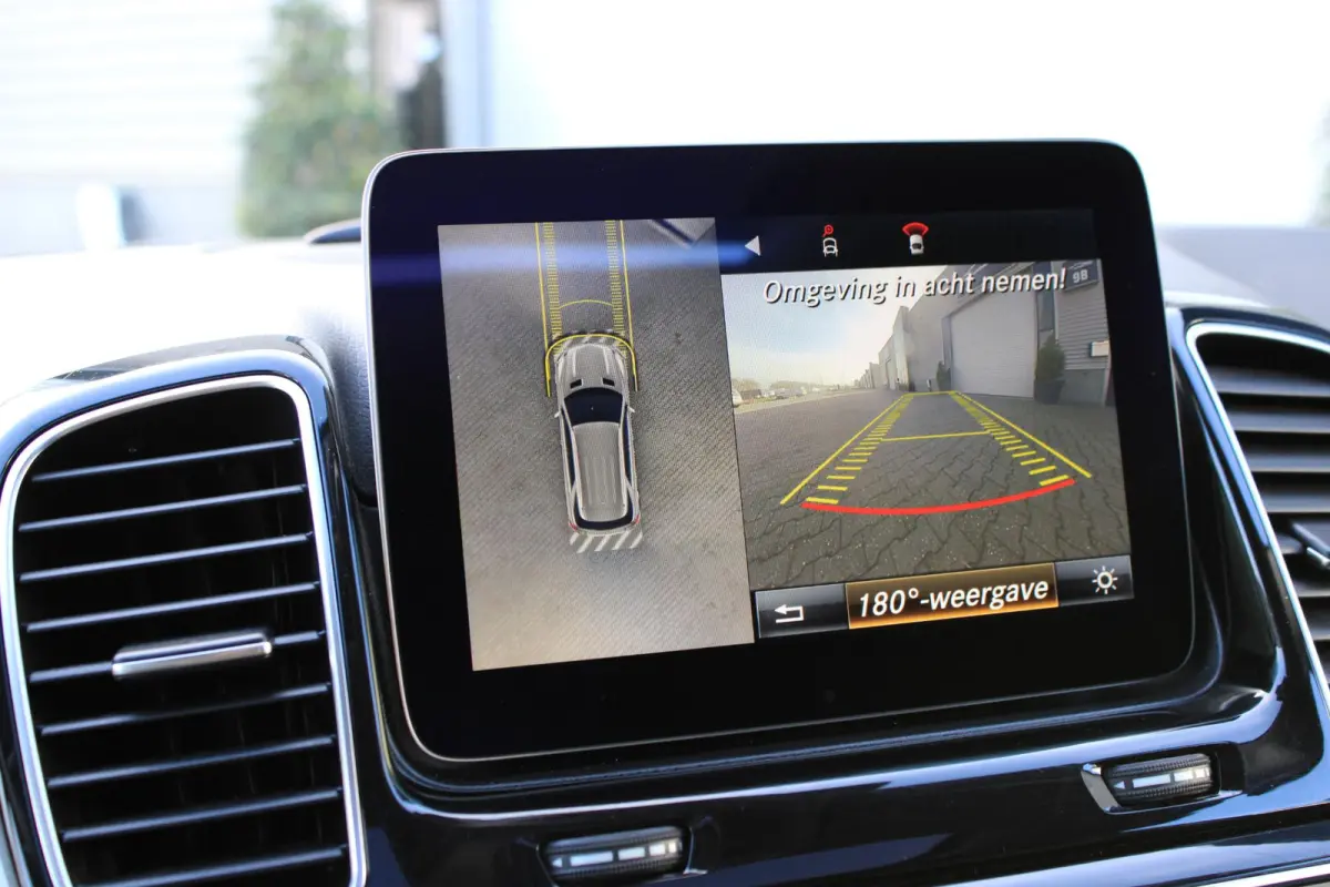 350d 4M AMG Grijs Kenteken Pano | Trekhaak | Luchtvering | HarmanKardon | Standkachel | Leder Sportstoelen | 360 Camera | LED ILS | Carplay | Nightpakket | Dealer Onderhouden | Topstaat ML 3