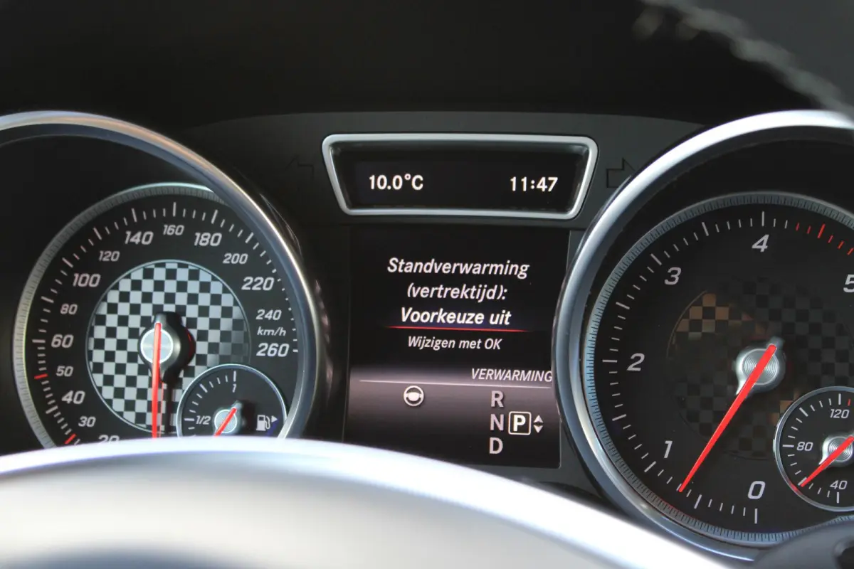 350d 4M AMG Grijs Kenteken Pano | Trekhaak | Luchtvering | HarmanKardon | Standkachel | Leder Sportstoelen | 360 Camera | LED ILS | Carplay | Nightpakket | Dealer Onderhouden | Topstaat ML 3