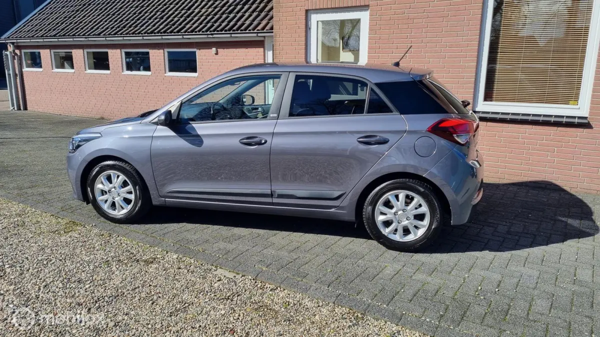 1.0 T-GDI i-Motion passion ( sportvelgen , stoelverwarming , stuur verwarming , )