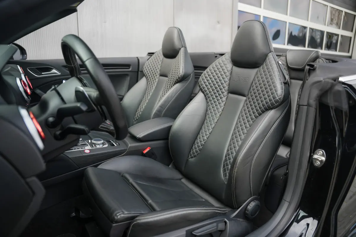 2.0 TFSI 301 pk S3 Quattro Pro Line Plus S-Line B&O-Sound/ RS-Stoelen/ Keyless/ Dynamic-Steering/ Stoel.Verw./ Park.Sens./ 19'' LMV